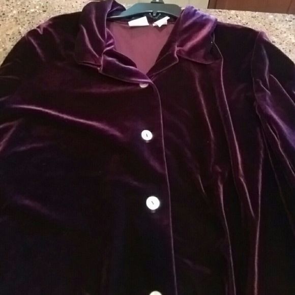 Top - Picture 2 of 2