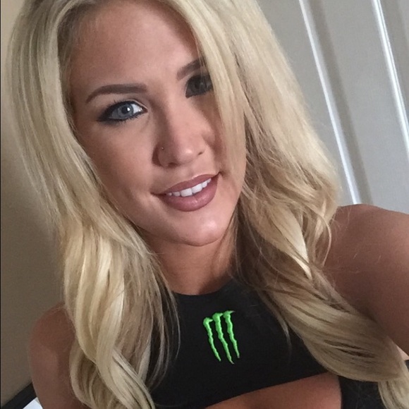 Meet your Posher, Haley - Picture 1 of 2