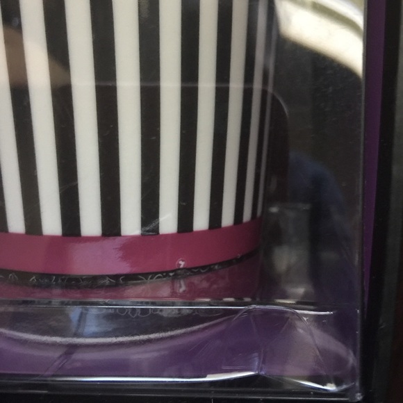 Anna Sui + Starbucks®Rose Stripe Dbl Wall Traveler - Picture 6 of 8