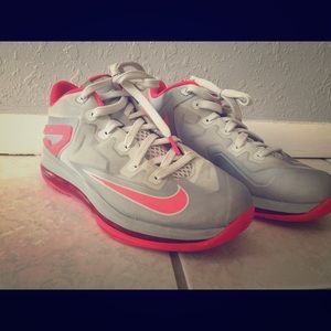 Nike Lebron Xi Low Basketball Shoes