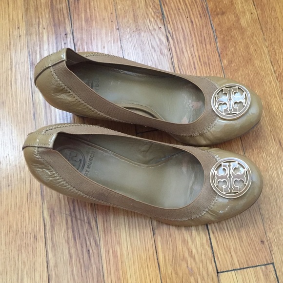 Tory Burch Caroline Wedge Tan/Sand Sz 7
