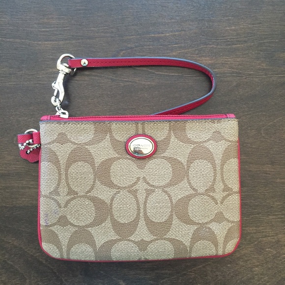 Coach wristlet - Picture 1 of 1