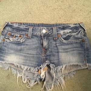 TRUE RELIGION JOEY CUTOFF size 32