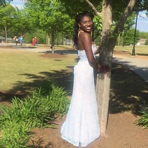 Meet your Posher, Maya