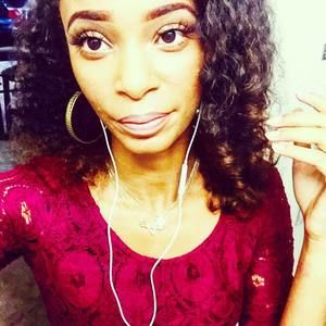 Meet your Posher, Aja