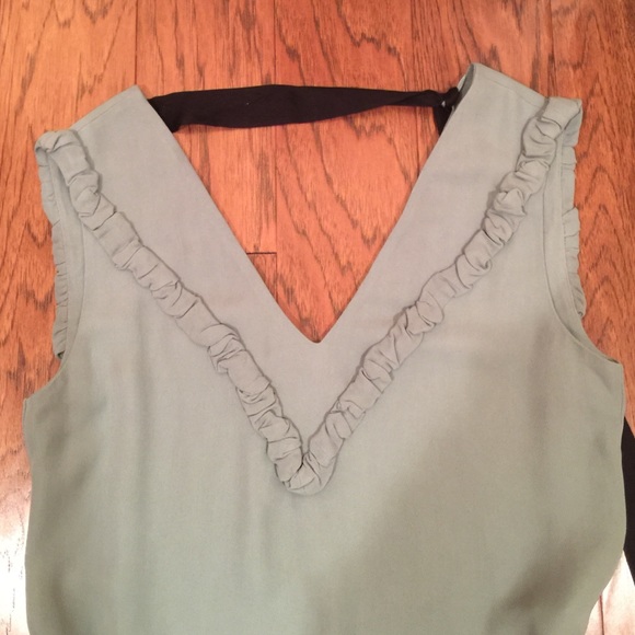 ๐AMAZING MARNI RUFFLE DRESS MADE IN ITALY... - Picture 2 of 4