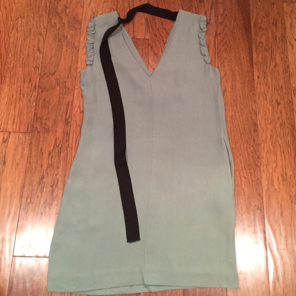 ๐AMAZING MARNI RUFFLE DRESS MADE IN ITALY... - Picture 3 of 4