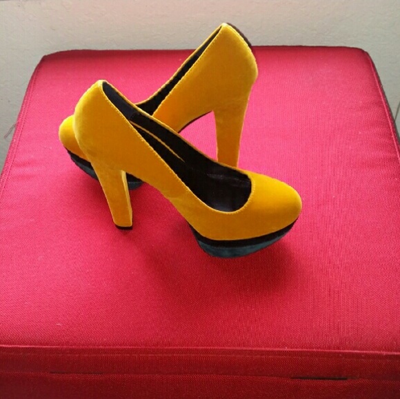 Qupid Pumps - Picture 2 of 4