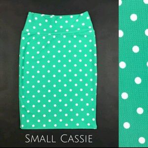 Small Lularoe Cassie