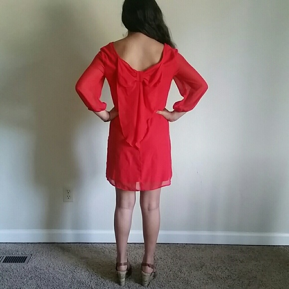 Red dress - Picture 2 of 3