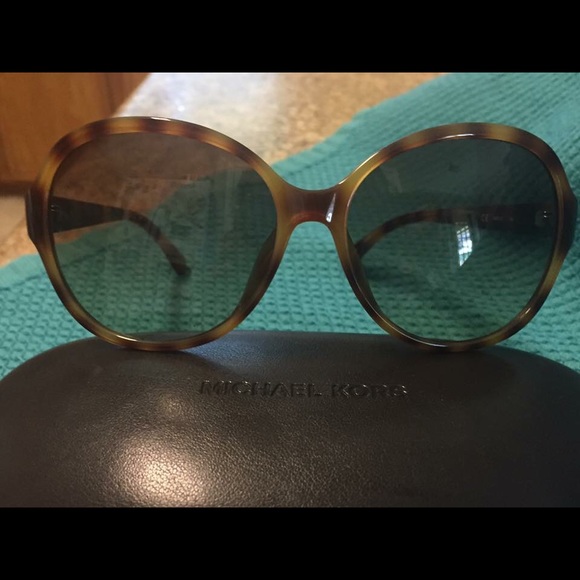 Michael Kors sunglasses - Picture 2 of 4