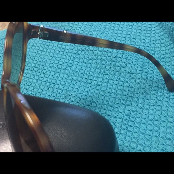 Michael Kors sunglasses - Picture 3 of 4