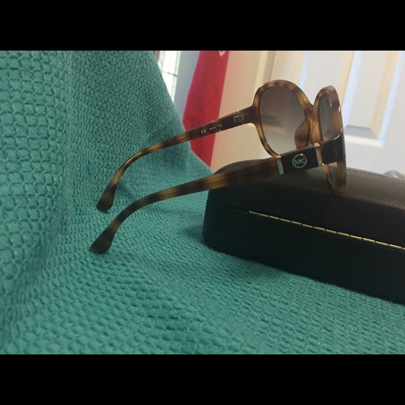 Michael Kors sunglasses - Picture 4 of 4