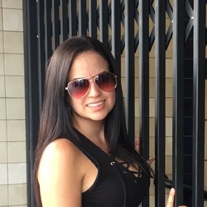 Meet your Posher, Anaily