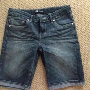 NWOT Levis Girls Bermuda Shorts