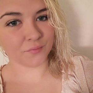 Meet your Posher, Leeann