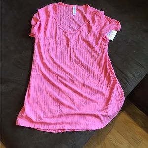 Perfect tee! Brand new