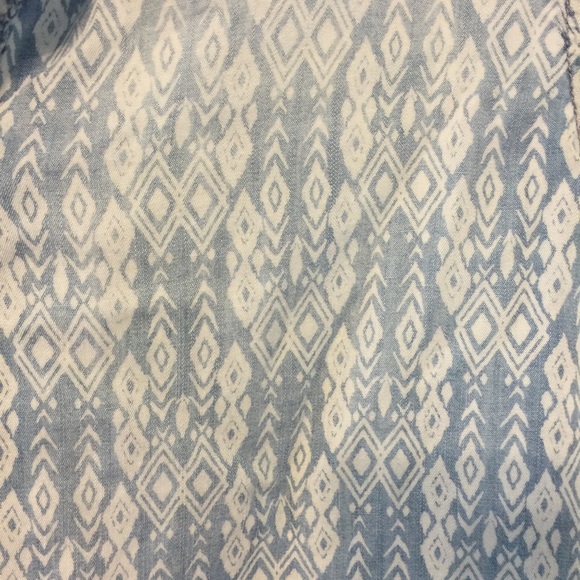 Short sleeve chambray printed top - Picture 4 of 4