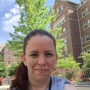 Meet your Posher, Laura