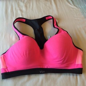 Victoria's Secret VSX Incredible sports bra 36 C