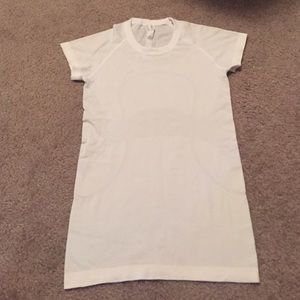 Lululemon workout tshirt