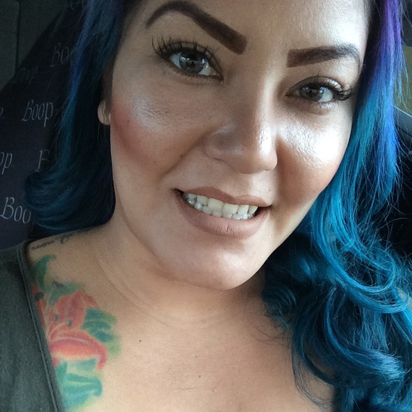 Meet your Posher, Sonia - Picture 1 of 1