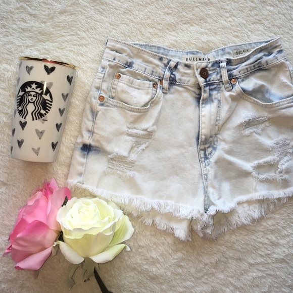 ✨1 DAY SALE✨ Bullhead Denim highwaisted shorts