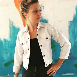 Vintage Levi's white denim jacket size XS-S