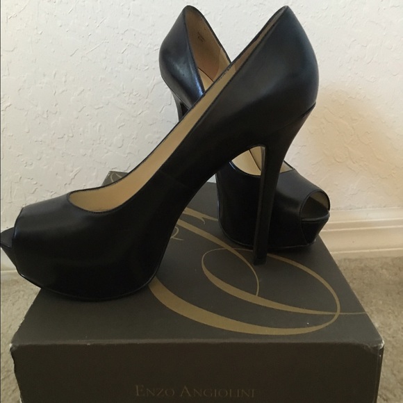 Platform open toe pumps