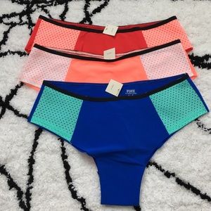 🚫SOLD🚫BUNDLED🚫3 Pairs VS PINK Varsity Cheekster