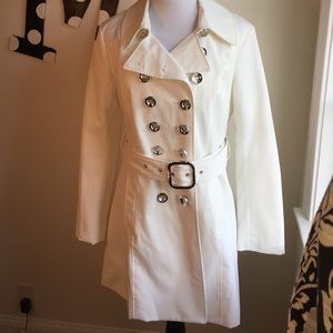 White trench coat, perfect for any weather! NWOT