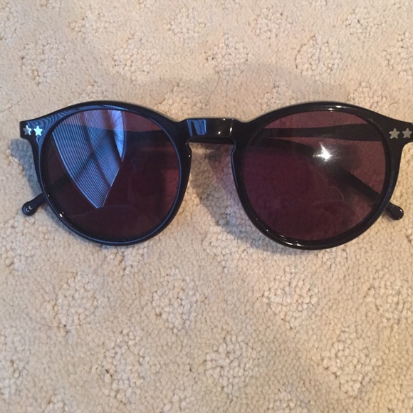 WILDFOX Round sunglasses