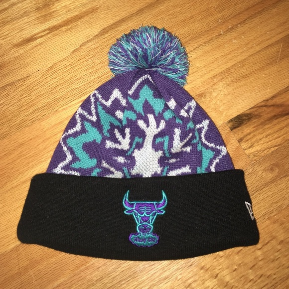 Chicago Bulls Glow in the Dark Snowflake Beanie
