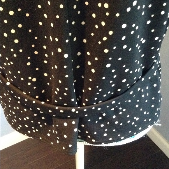 Adorable Polka Dot Shell - Picture 2 of 3