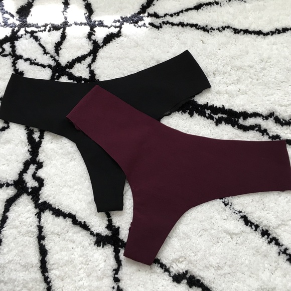2 Pairs VS PINK Date Lace Thongs
