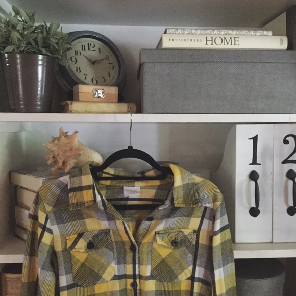 • Cozy Yellow Flannel •