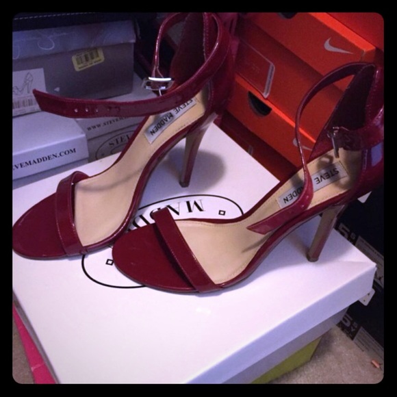 Steve Madden Strappy Sandals 7.5
