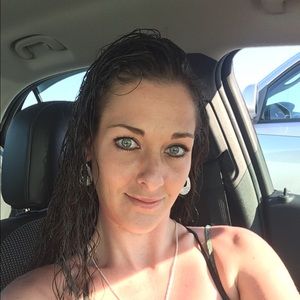 Meet your Posher, Desiree