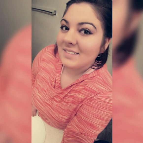 Meet your Posher, Kayla