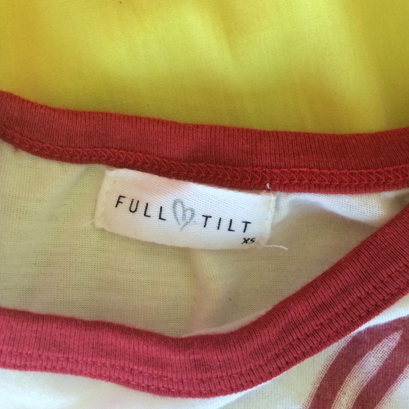 Graphic tee - Picture 2 of 3