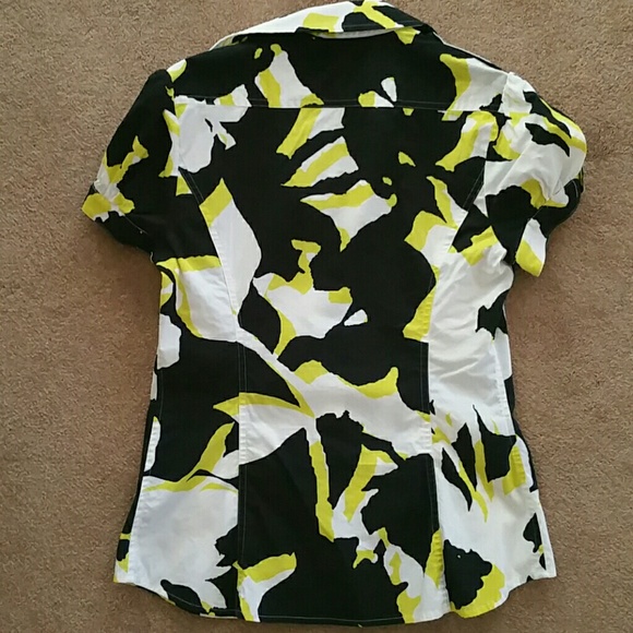 Express button down blouse - Picture 2 of 3