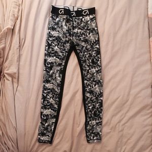 GapFit Printed Colorblock Leggings / Size XS