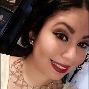 Meet your Posher, Petra