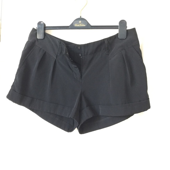 Express Shorts
