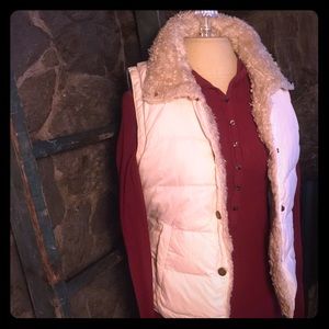 Puffy White Button-Up Coat SzM w/ Faux Fur