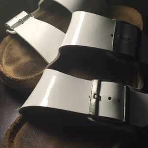 Arizona White Birkenstocks in size 37 (US 7)
