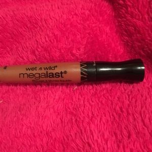 Wet N Wild liquid lipstick mega last