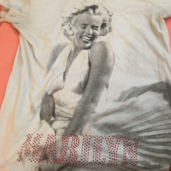 Tee - Picture 3 of 4