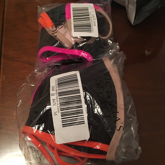 Bikini - Picture 2 of 2