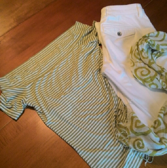 TOMMY BAHAMA top